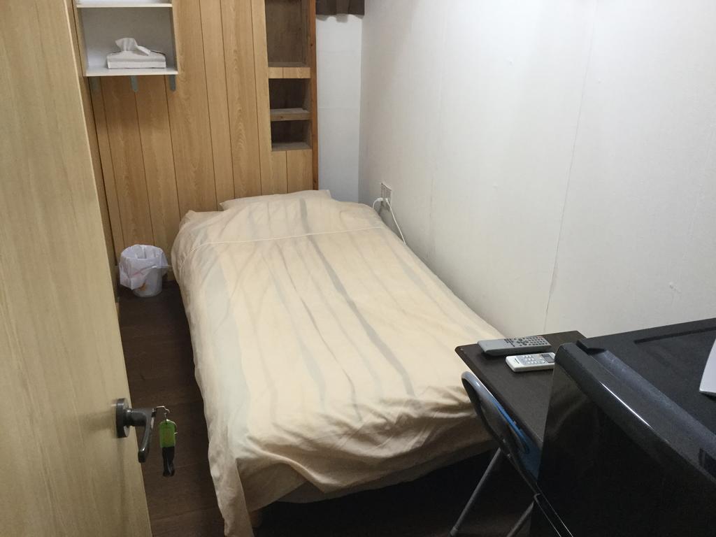 Guest House Lough Style Uruma Ngoại thất bức ảnh